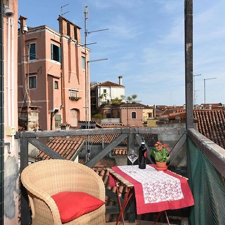 Bellissima Casa Vicino Biennale Grande Terrazza ! Apartment Venesia Bagian luar foto