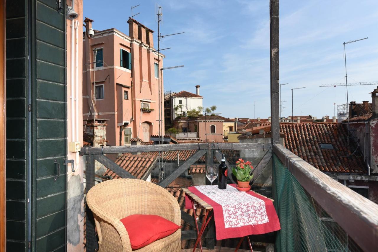 Bellissima Casa Vicino Biennale Grande Terrazza ! Apartment Venesia Bagian luar foto