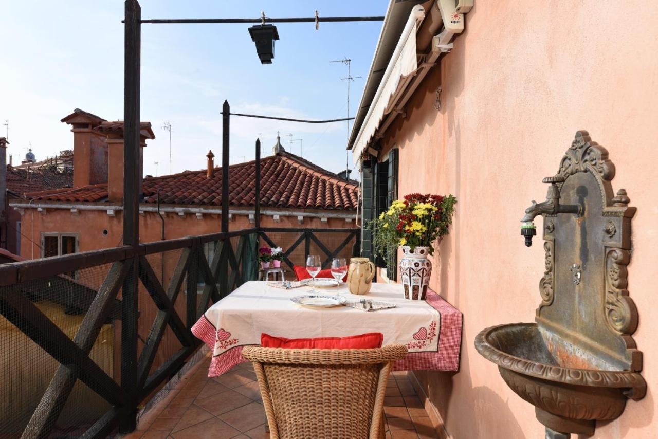 Bellissima Casa Vicino Biennale Grande Terrazza ! Apartment Venesia Bagian luar foto