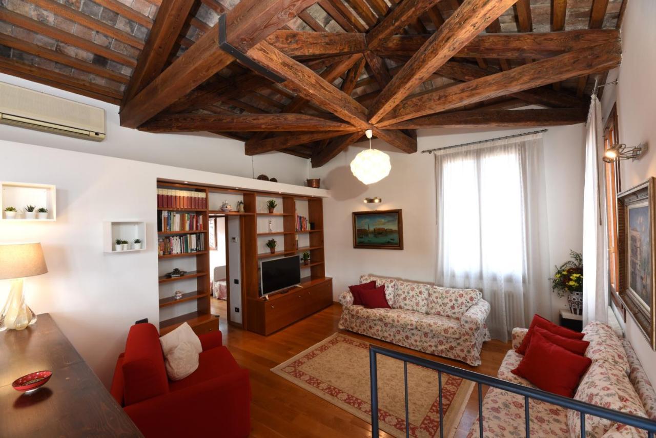 Bellissima Casa Vicino Biennale Grande Terrazza ! Apartment Venesia Bagian luar foto